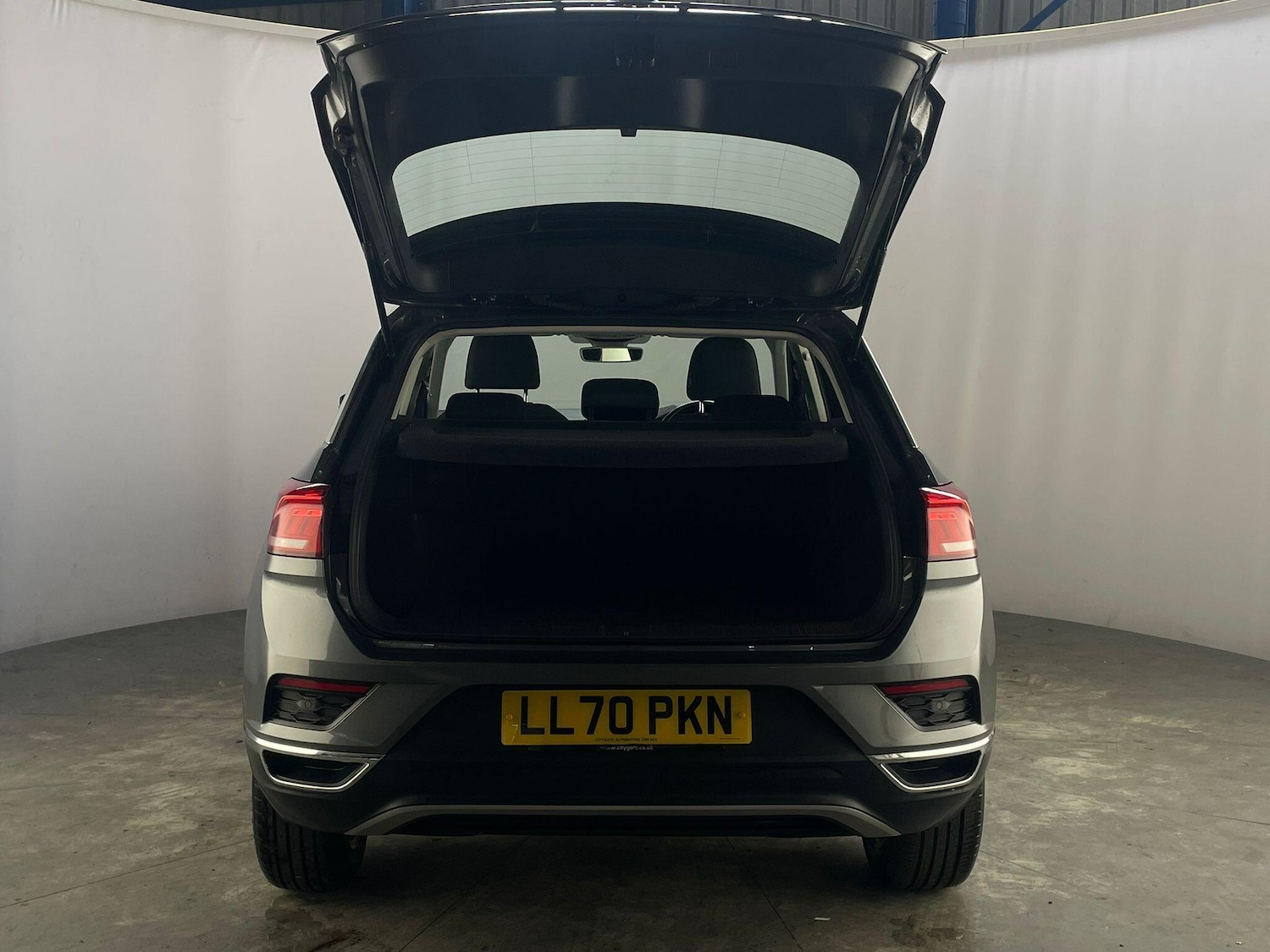 Used Volkswagen T-Roc 2020 for sale - 76137474: Photo 27