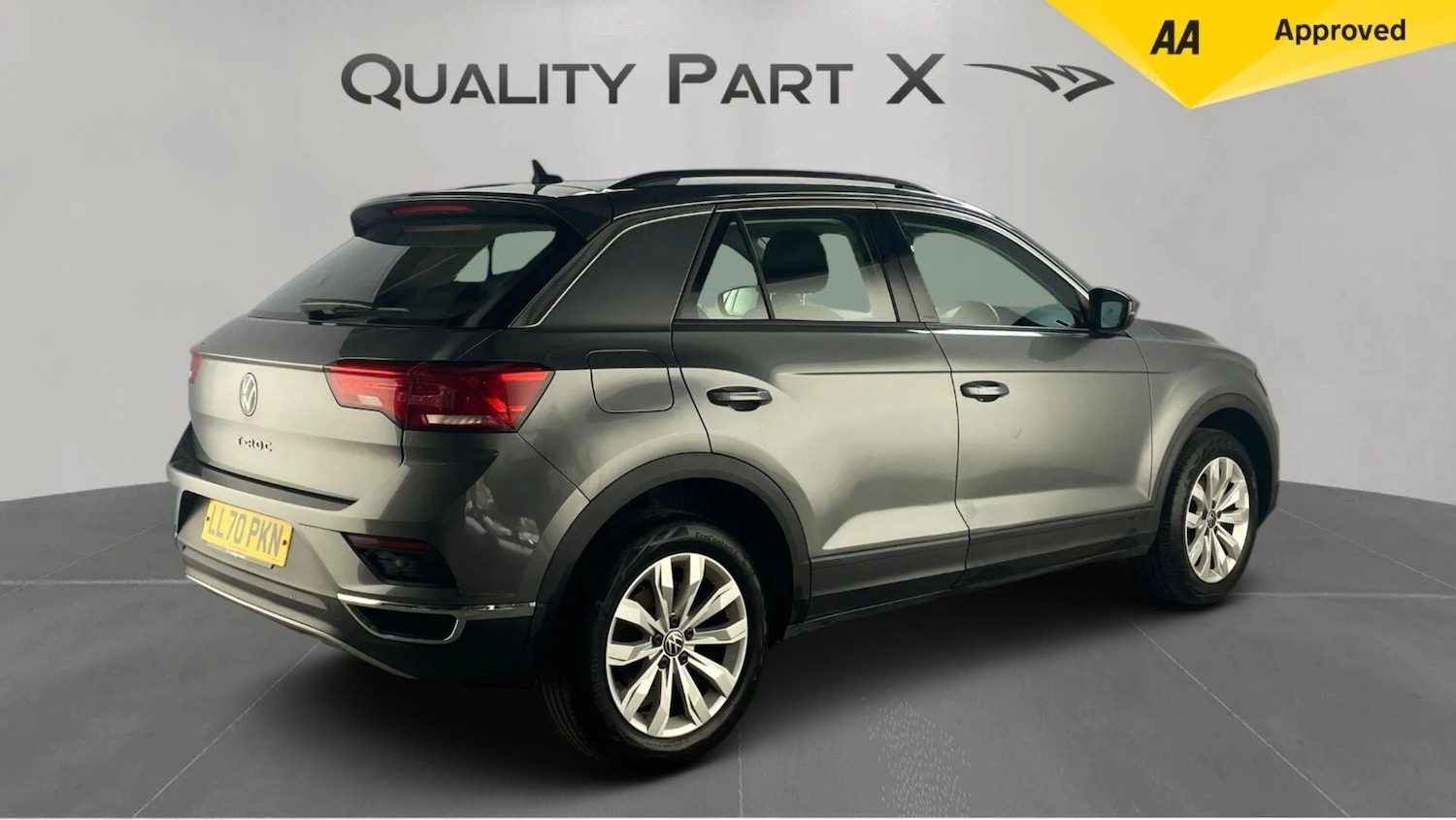 Used Volkswagen T-Roc 2020 for sale - 76137474: Photo 3