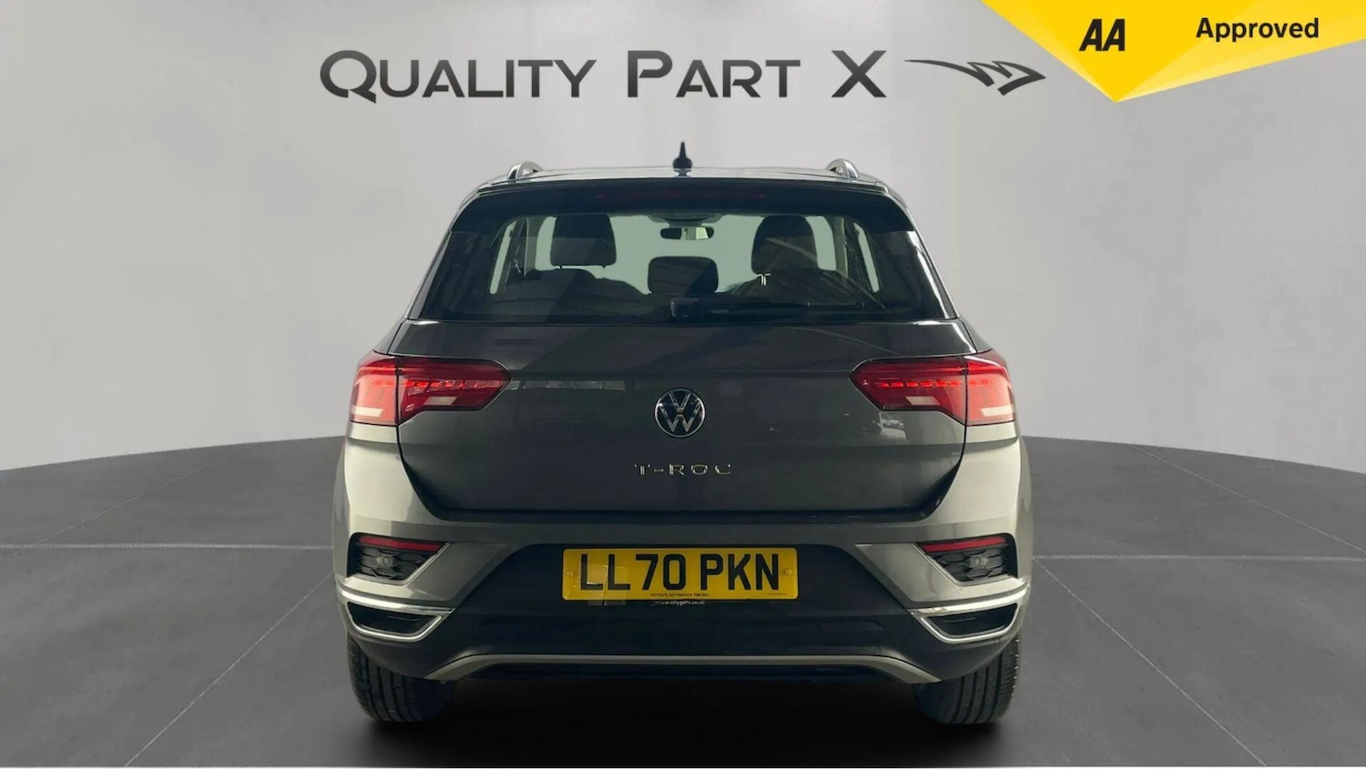 Used Volkswagen T-Roc 2020 for sale - 76137474: Photo 4