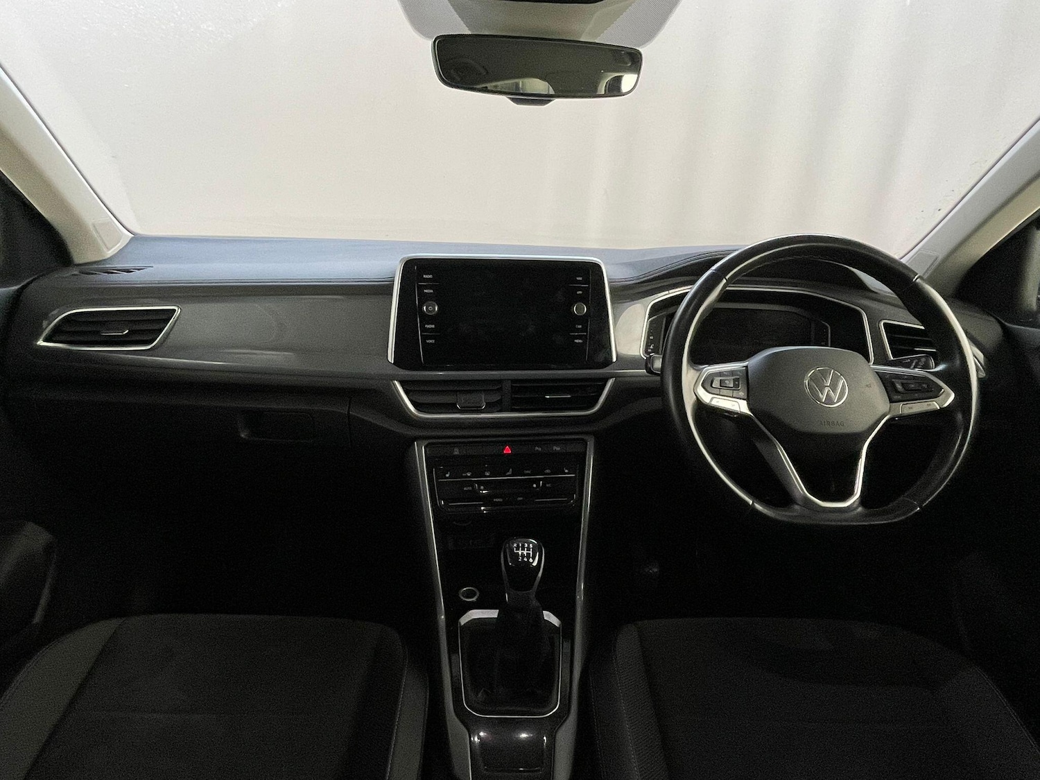 Used Volkswagen T-Roc 2022 for sale - 76085230: Photo 11
