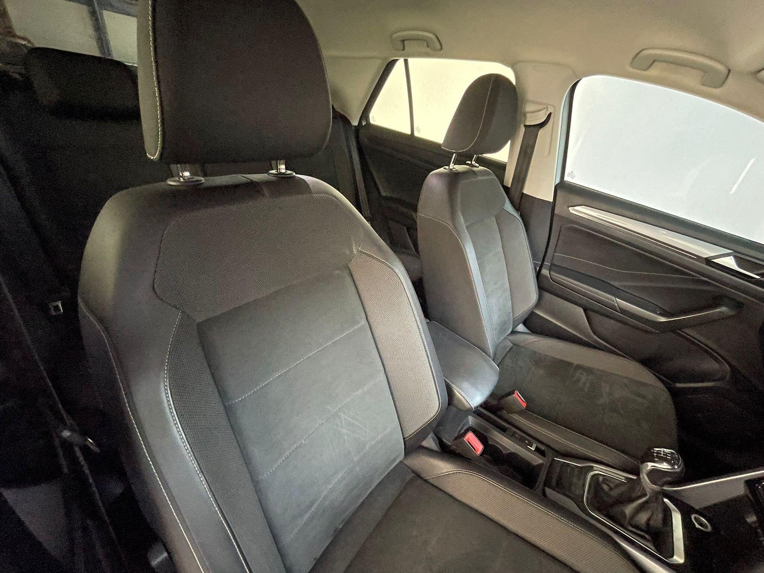 Used Volkswagen T-Roc 2022 for sale - 76085230: Photo 16