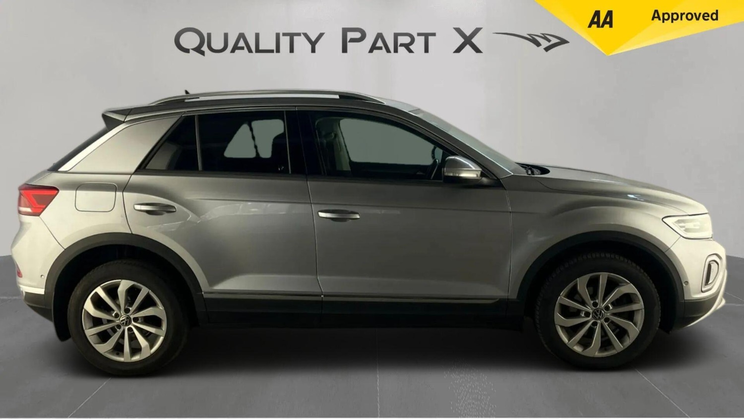 Used Volkswagen T-Roc 2022 for sale - 76085230: Photo 2