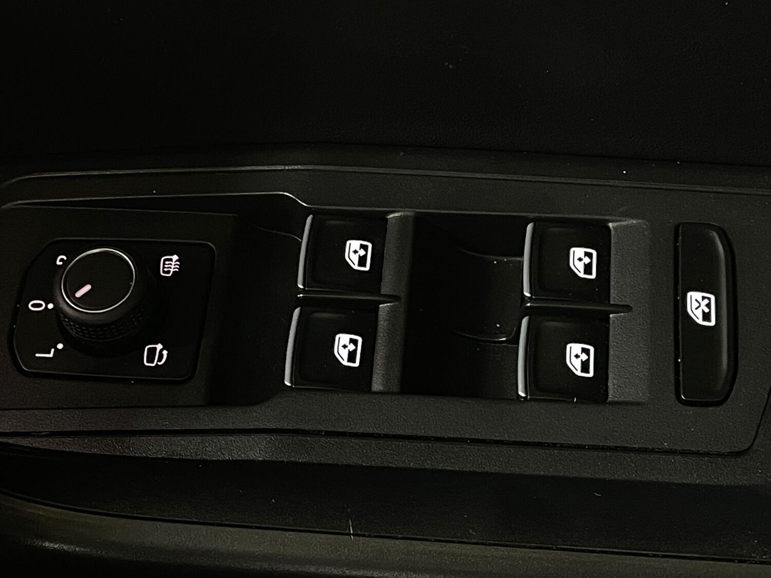 Used Volkswagen T-Roc 2022 for sale - 76085230: Photo 25