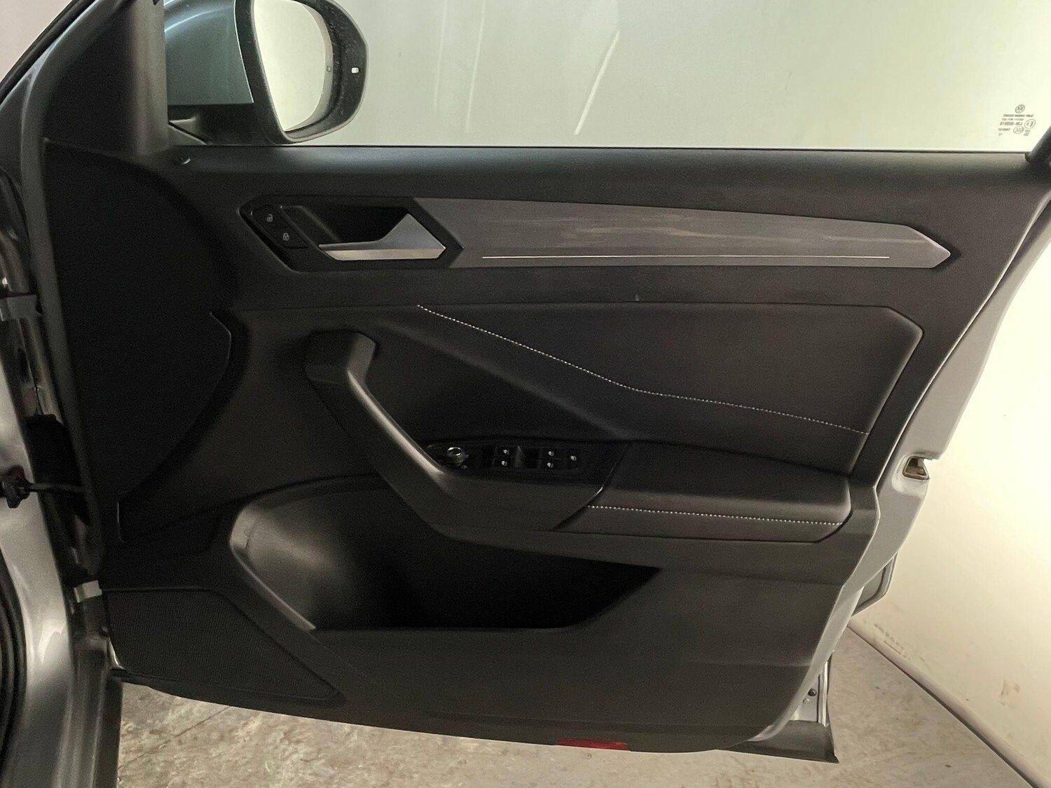 Used Volkswagen T-Roc 2022 for sale - 76085230: Photo 36
