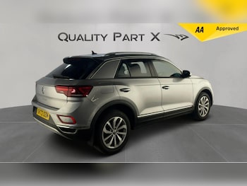 Used Volkswagen T-Roc 2022 for sale - 76085230: Photo 3