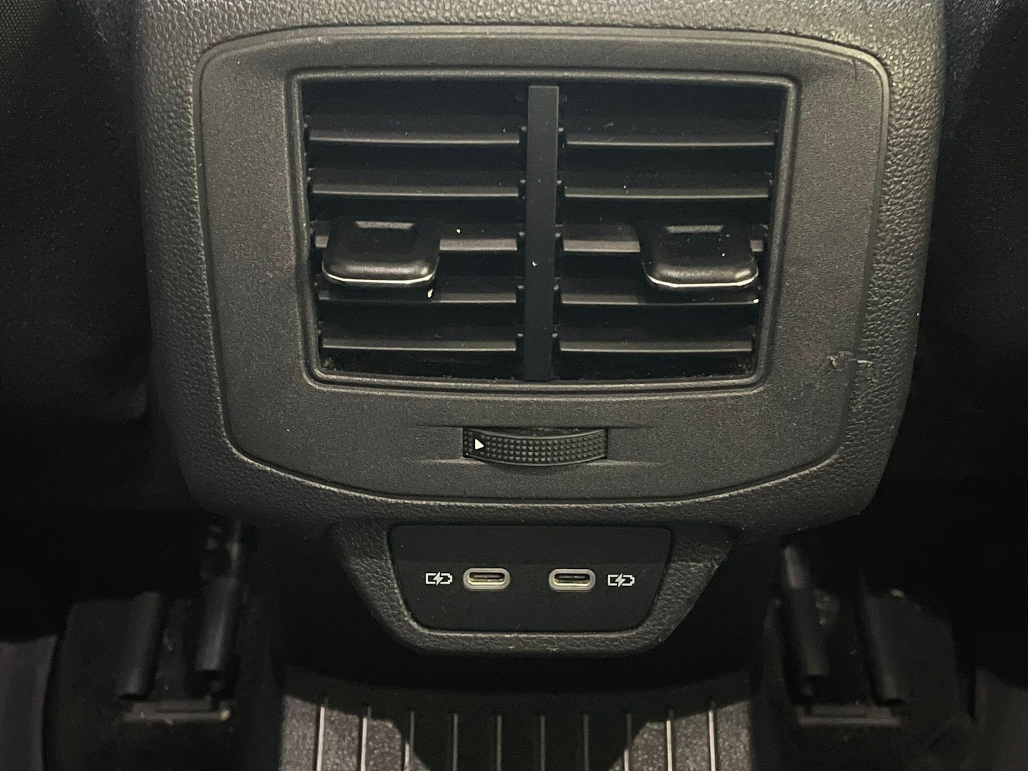 Used Volkswagen T-Roc 2022 for sale - 76085230: Photo 41