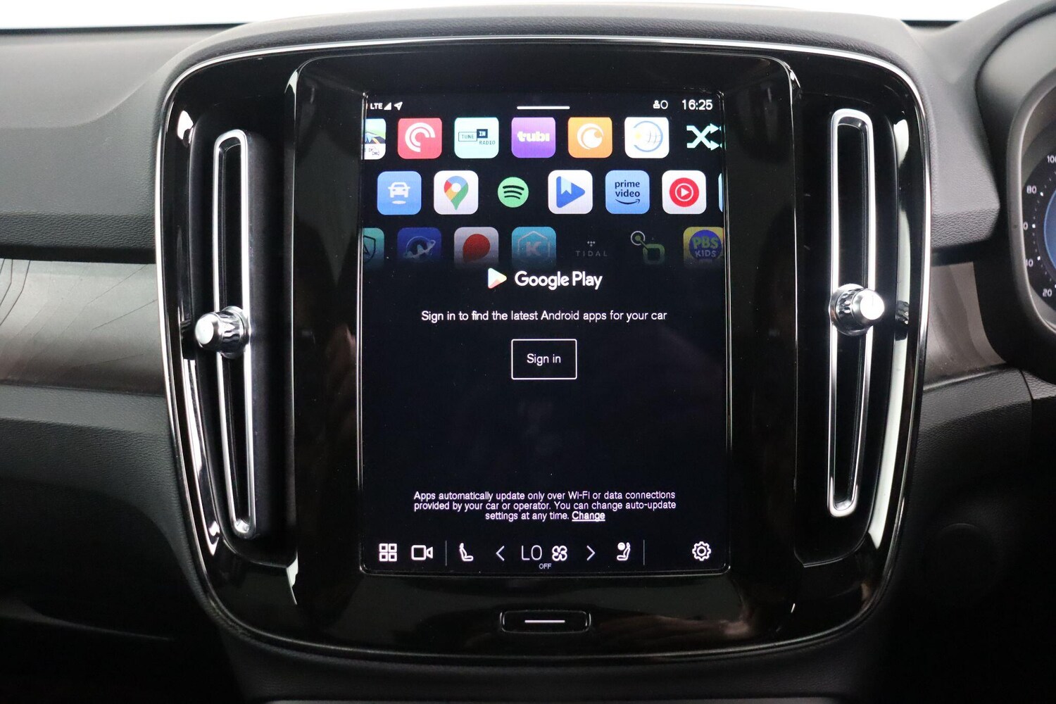 Used Volvo C40 2022 for sale - 76824395: Photo 36