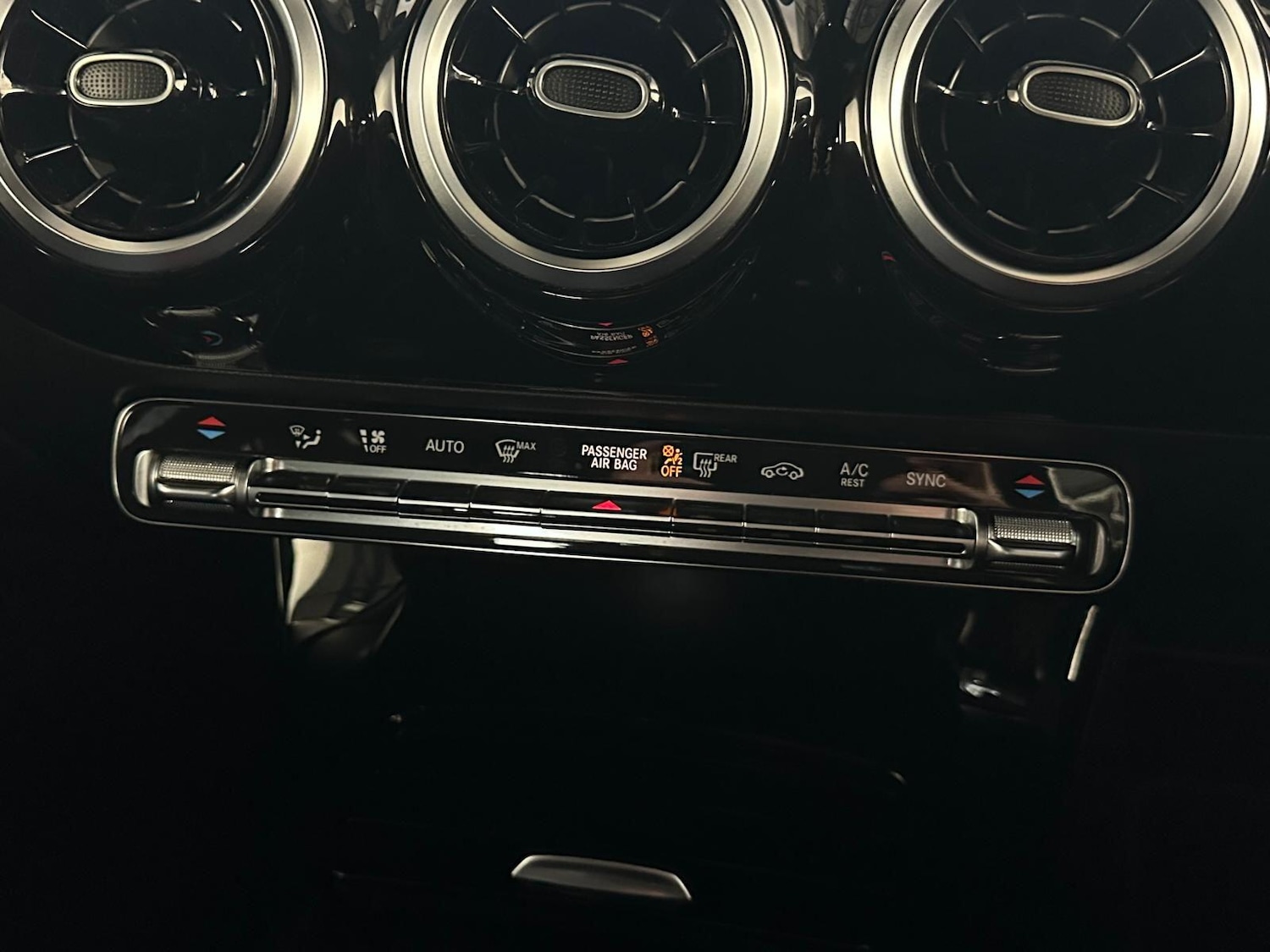 Used Mercedes-Benz A-Class 2019 for sale - 75769010: Photo 23
