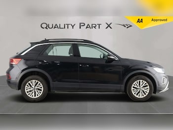 Used Volkswagen T-Roc 2023 for sale - 79007382: Photo