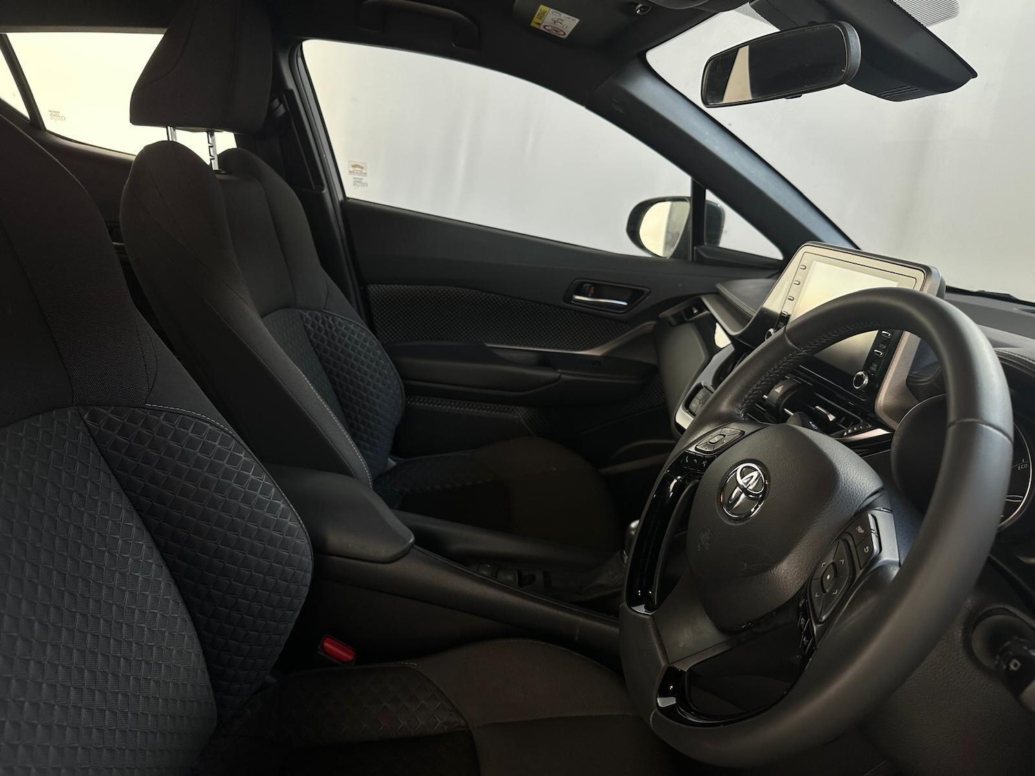 Used Toyota C-HR 2023 for sale - 76108787: Photo 10