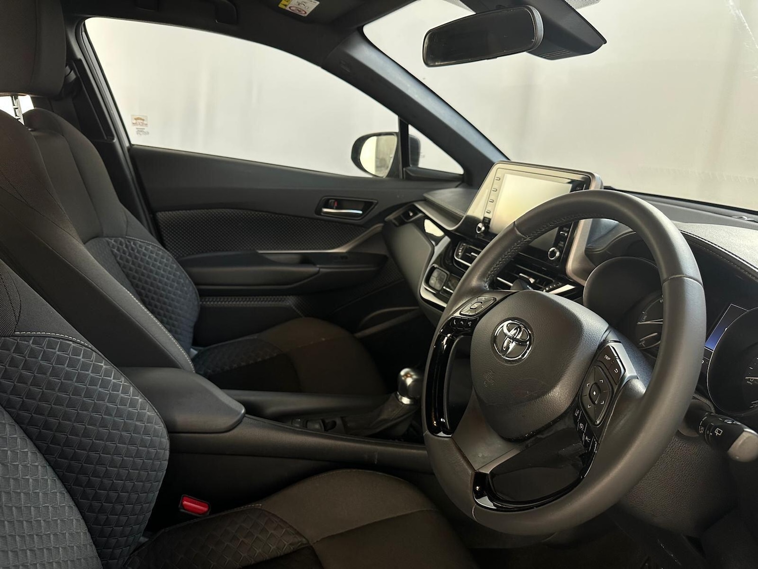 Used Toyota C-HR 2023 for sale - 76108787: Photo 11