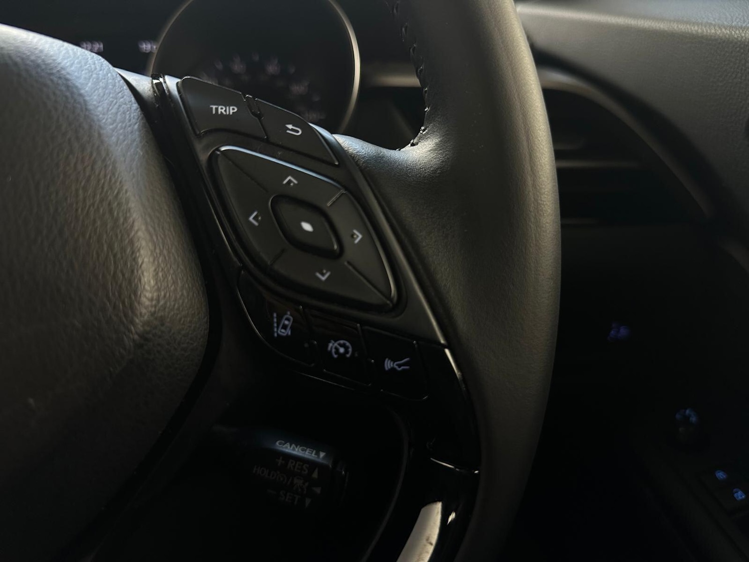 Used Toyota C-HR 2023 for sale - 76108787: Photo 18