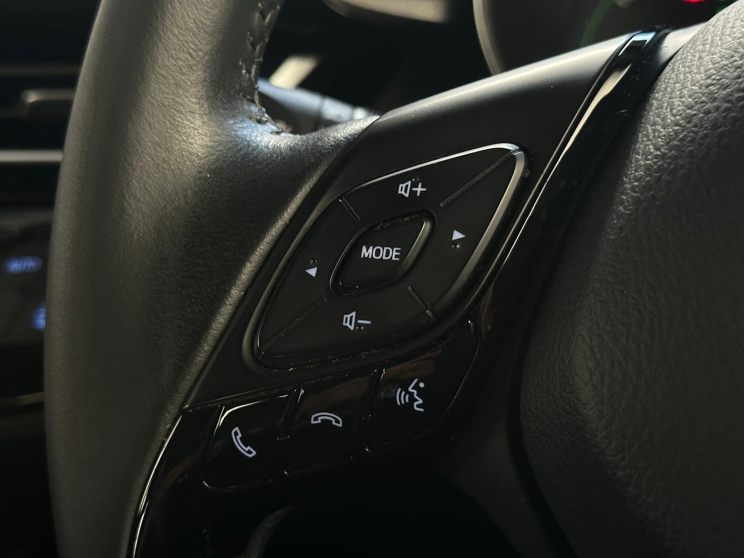 Used Toyota C-HR 2023 for sale - 76108787: Photo 26