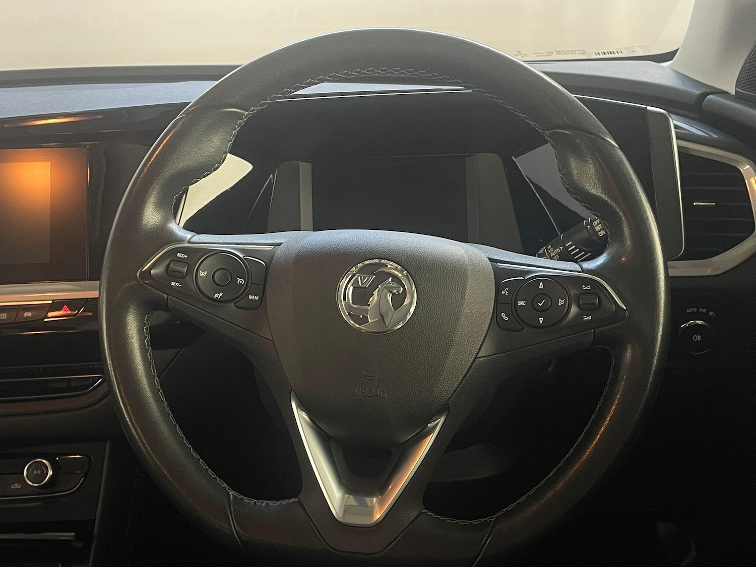 Used Vauxhall Grandland 2022 for sale - 76059885: Photo 9