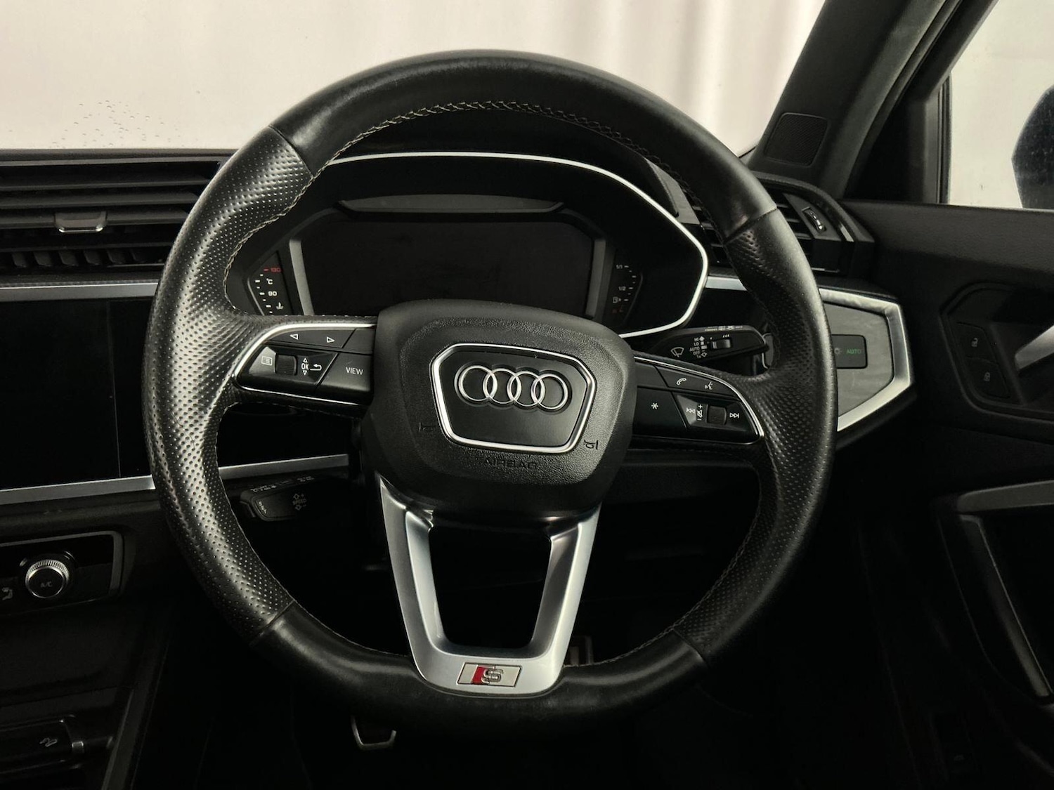 Used Audi Q3 2021 for sale - 76715142: Photo 9