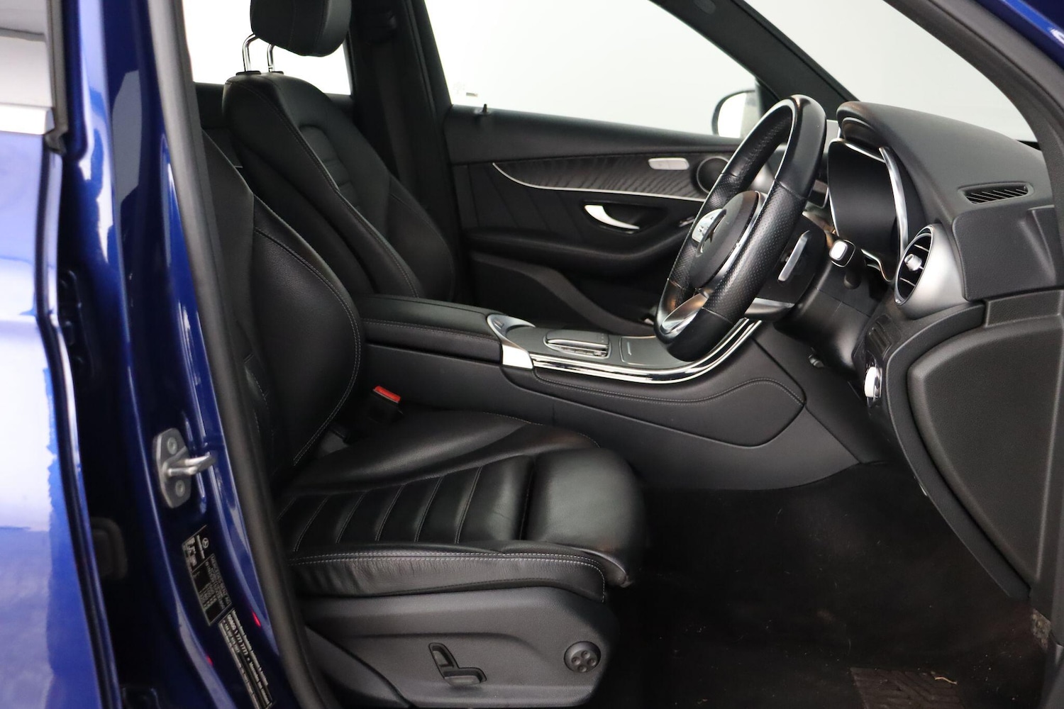 Used Mercedes-Benz GLC 2021 for sale - 77082034: Photo 13