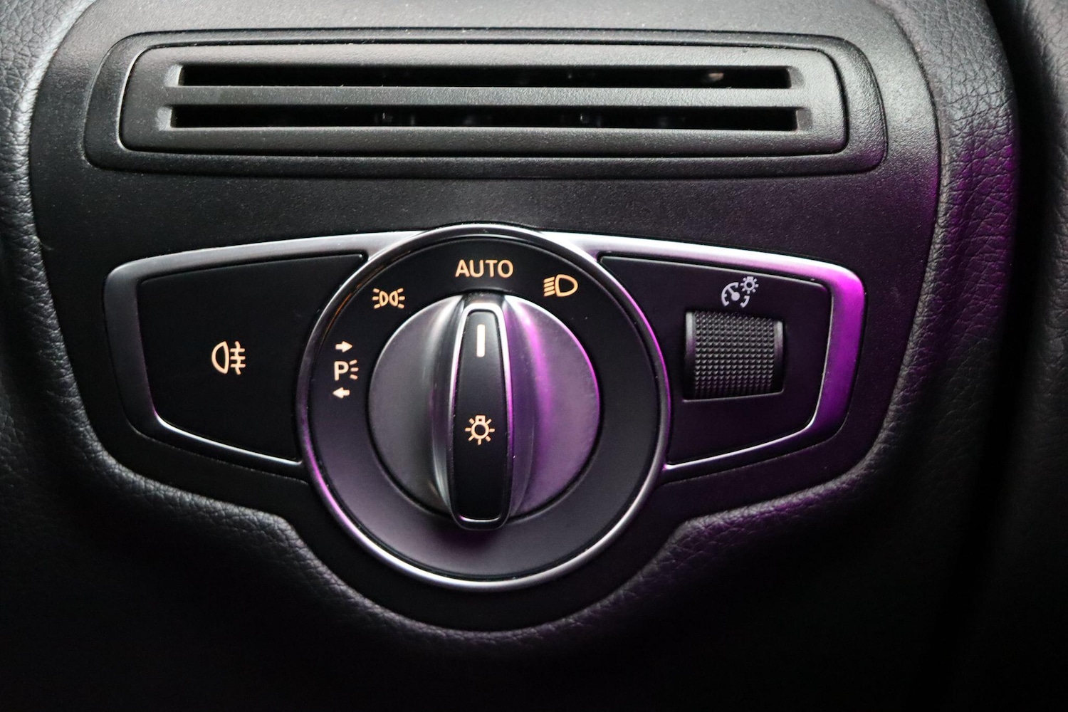 Used Mercedes-Benz GLC 2021 for sale - 77082034: Photo 20