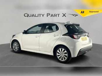 Used Toyota Yaris 2022 for sale - 75905457: Photo