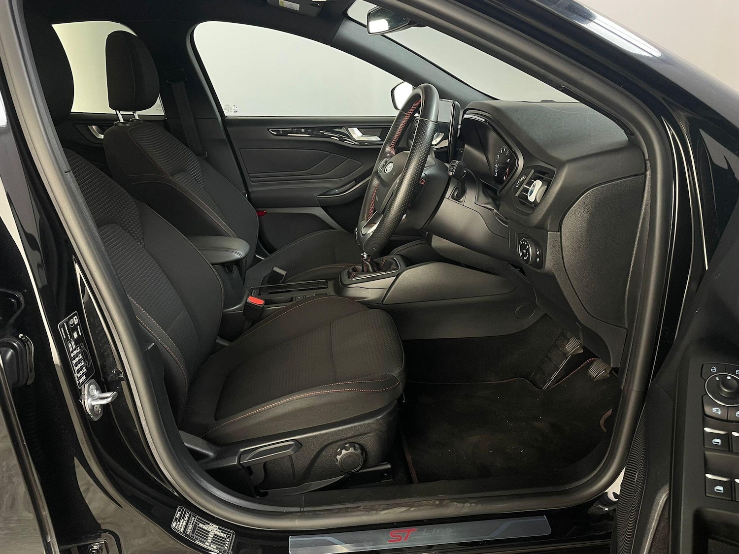 Used Ford Focus 2022 for sale - 76247839: Photo 12