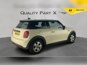Used MINI Hatch 2019 for sale - 76071890: Photo