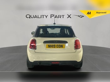 Used MINI Hatch 2019 for sale - 76071890: Photo