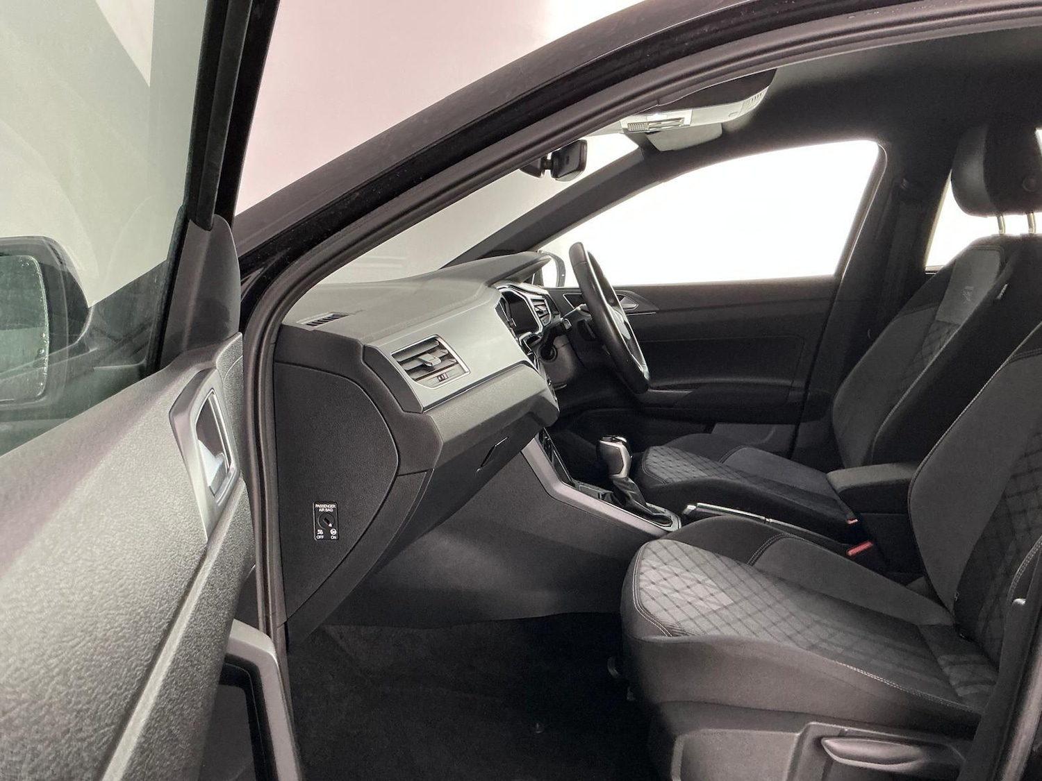 Used Volkswagen Polo 2023 for sale - 76549229: Photo 14