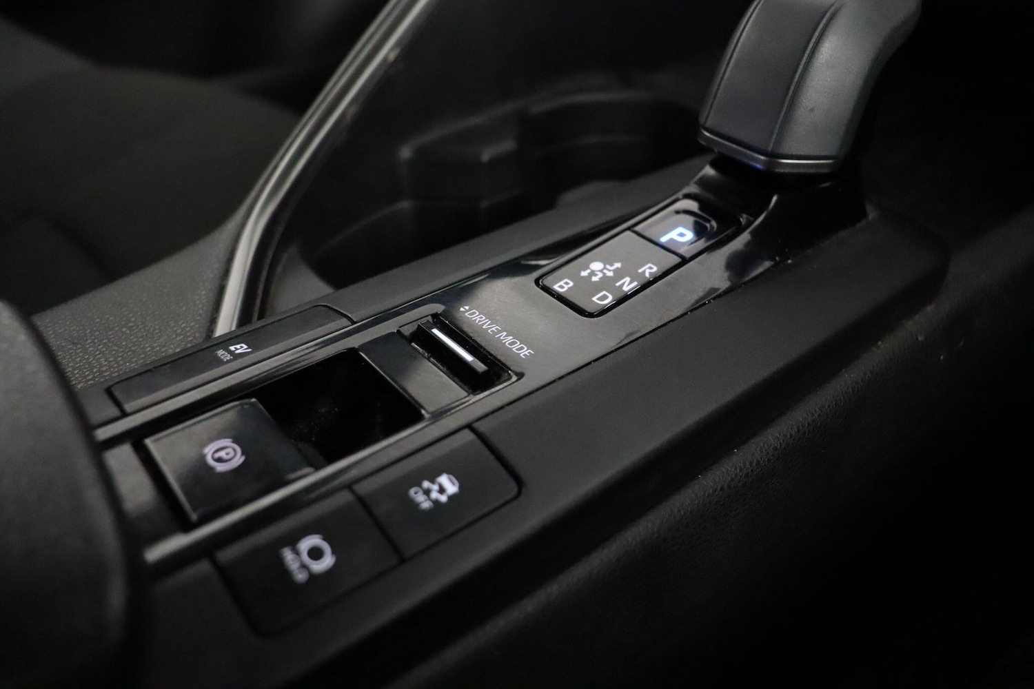 Used Toyota C-HR 2024 for sale - 77131837: Photo 16