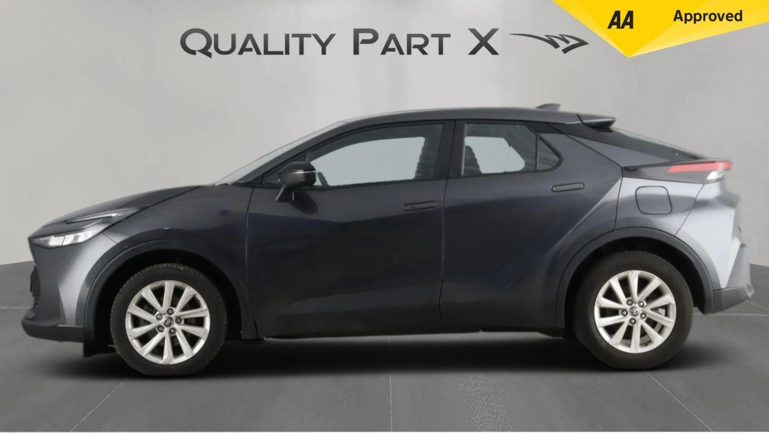 Used Toyota C-HR 2024 for sale - 77131837: Photo 4