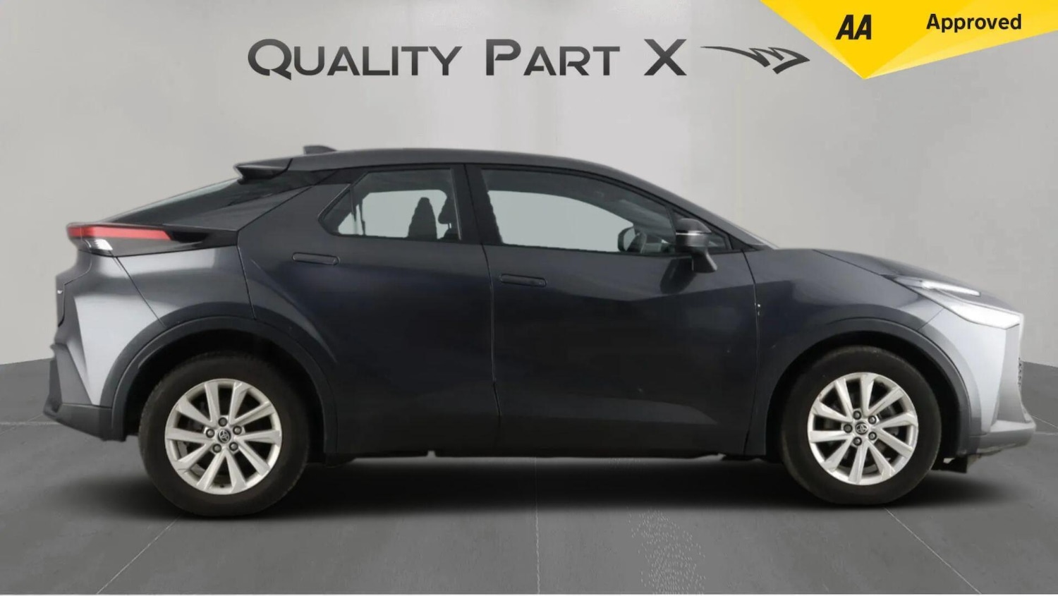 Used Toyota C-HR 2024 for sale - 77131837: Photo 8
