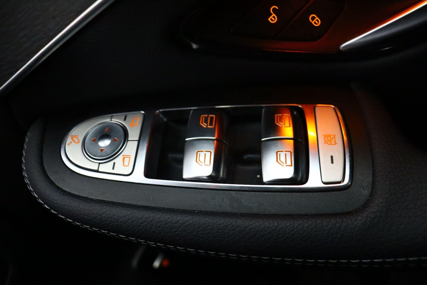 Used Mercedes-Benz GLC 2020 for sale - 77203352: Photo 17