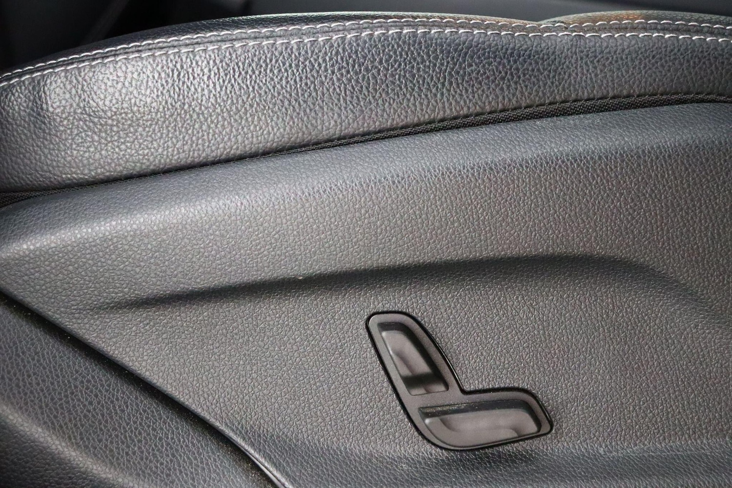 Used Mercedes-Benz GLC 2020 for sale - 77203352: Photo 24