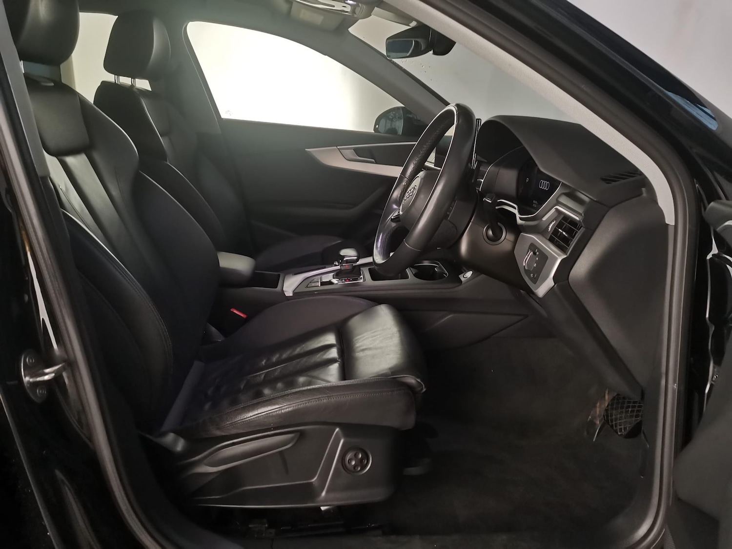 Used Audi A4 Avant 2021 for sale - 78063086: Photo 11