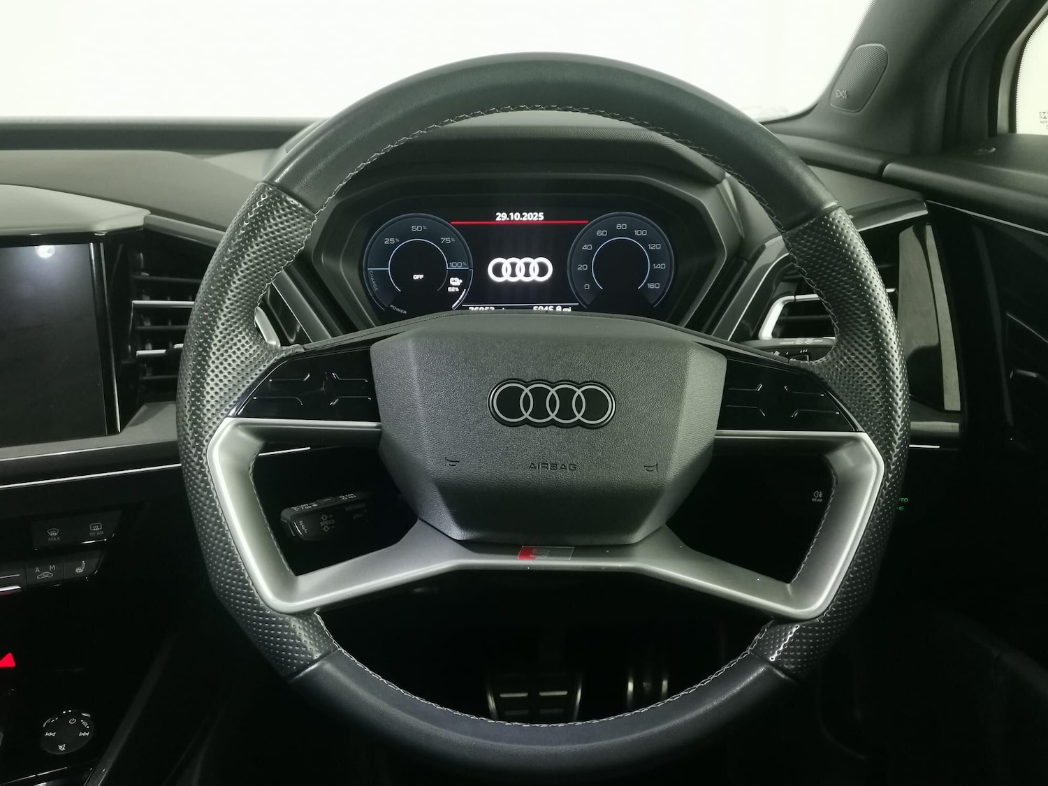 Used Audi Q4 e-tron 2021 for sale - 76399193: Photo 9