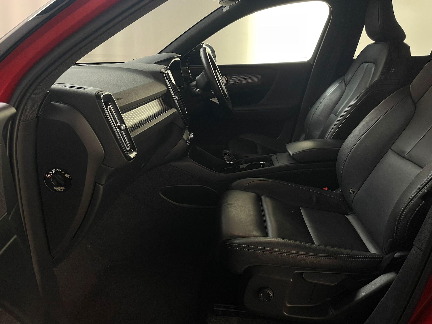 Used Volvo XC40 2021 for sale - 76151529: Photo 11