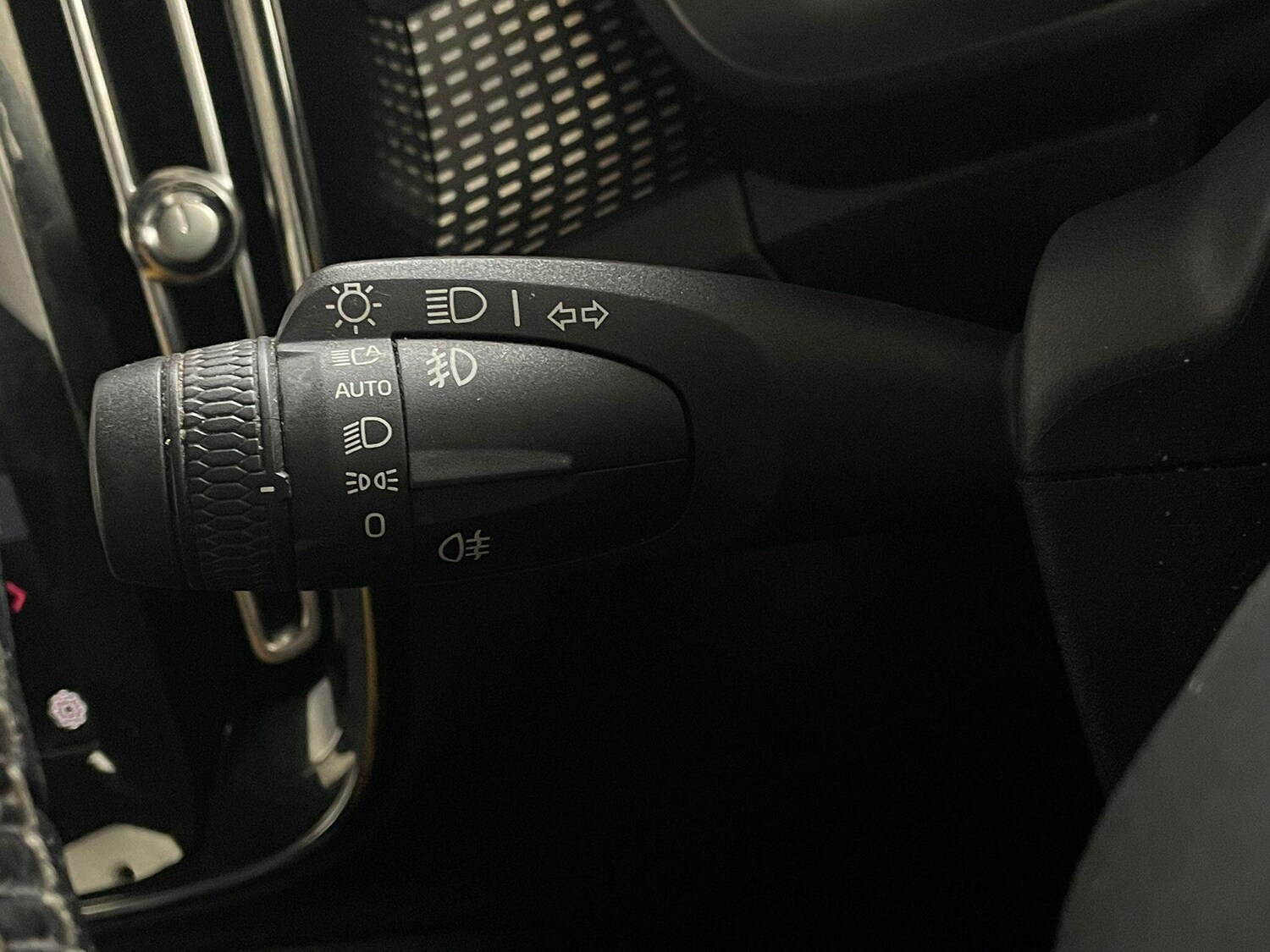 Used Volvo XC40 2021 for sale - 76151529: Photo 17