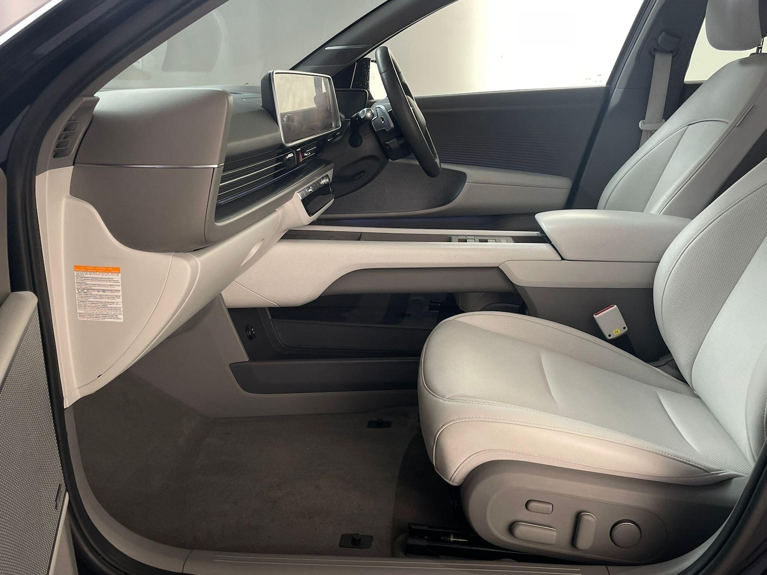 Used Hyundai IONIQ 6 2023 for sale - 76152994: Photo 11