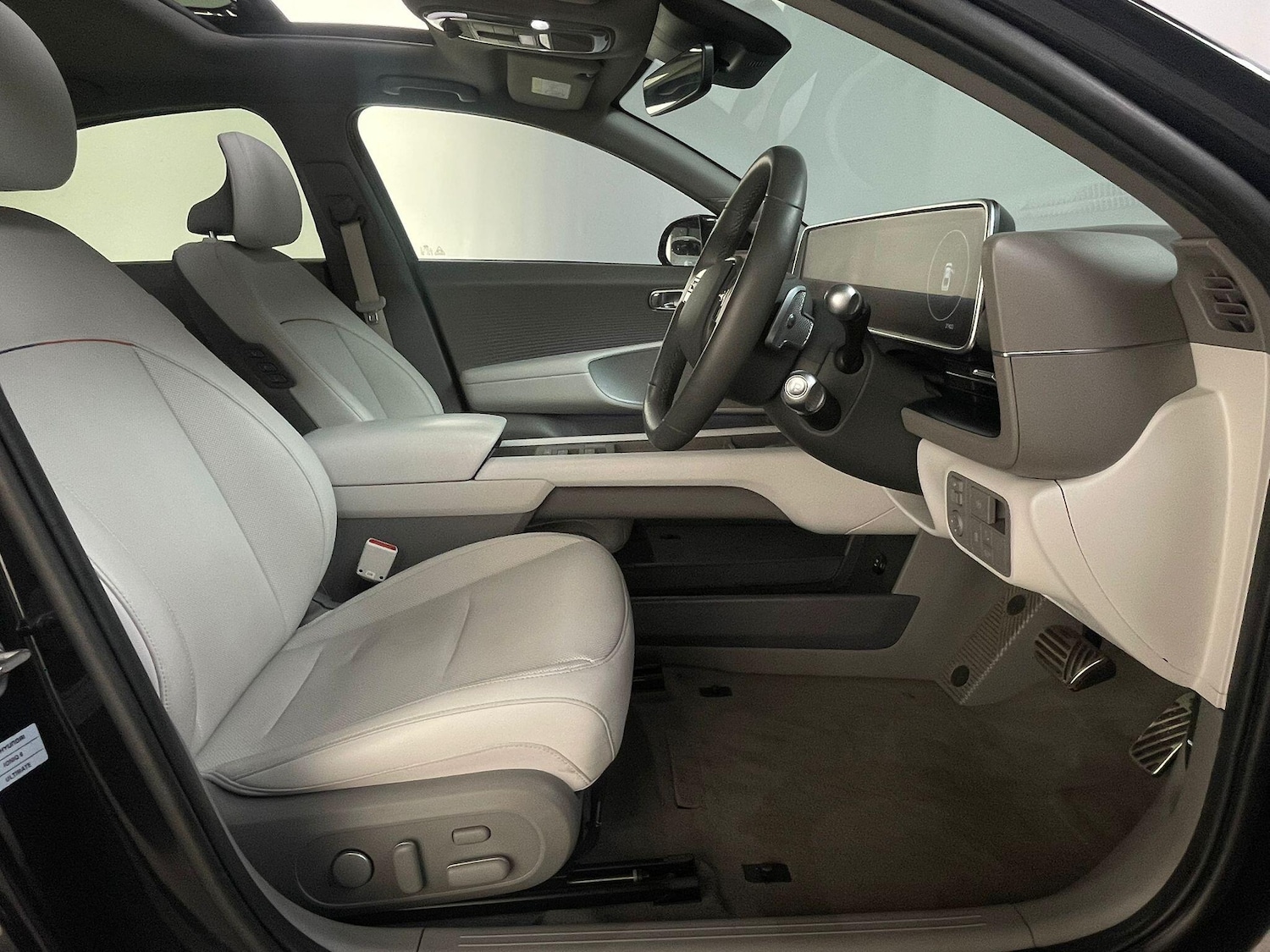 Used Hyundai IONIQ 6 2023 for sale - 76152994: Photo 12