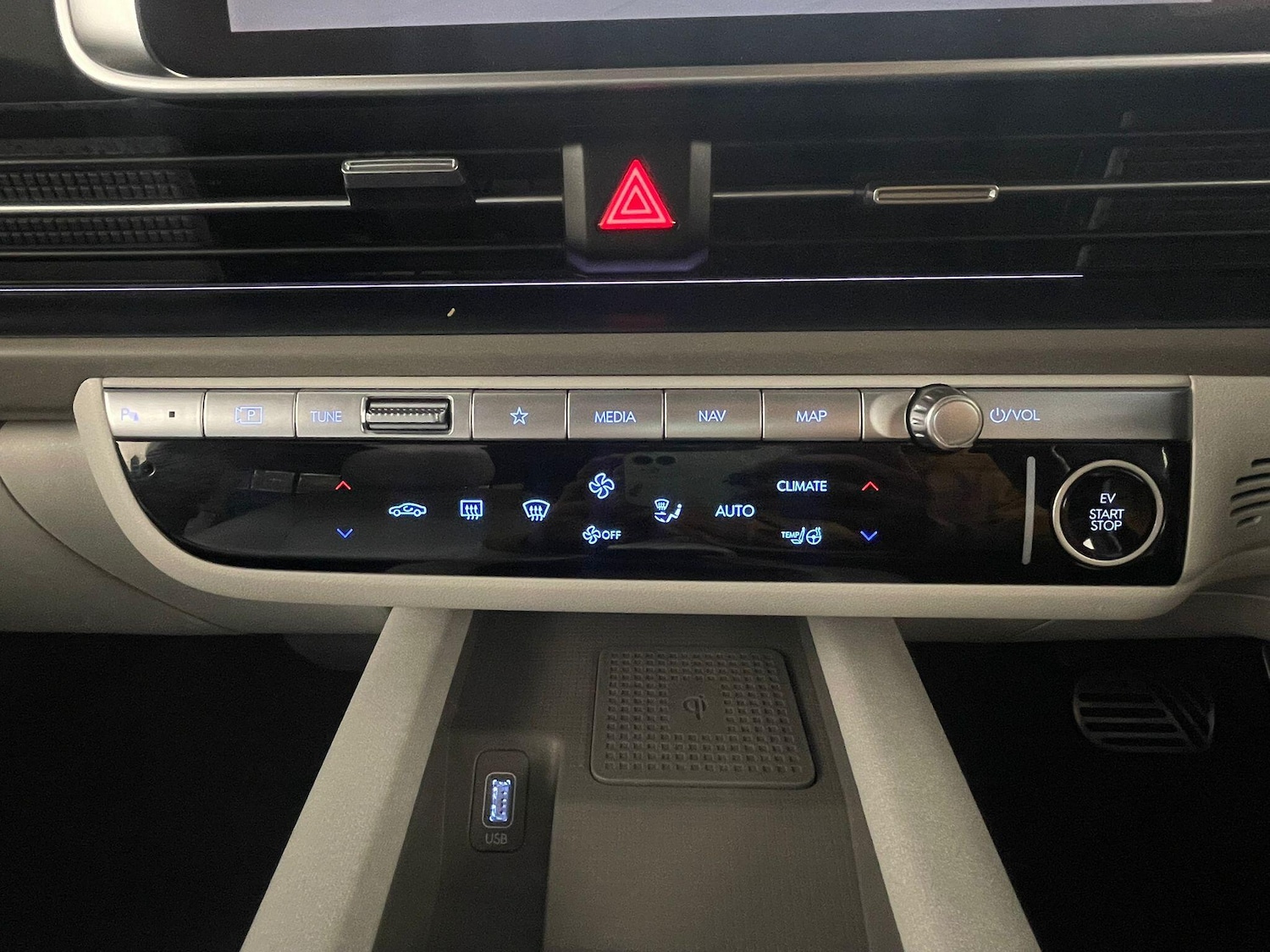Used Hyundai IONIQ 6 2023 for sale - 76152994: Photo 23