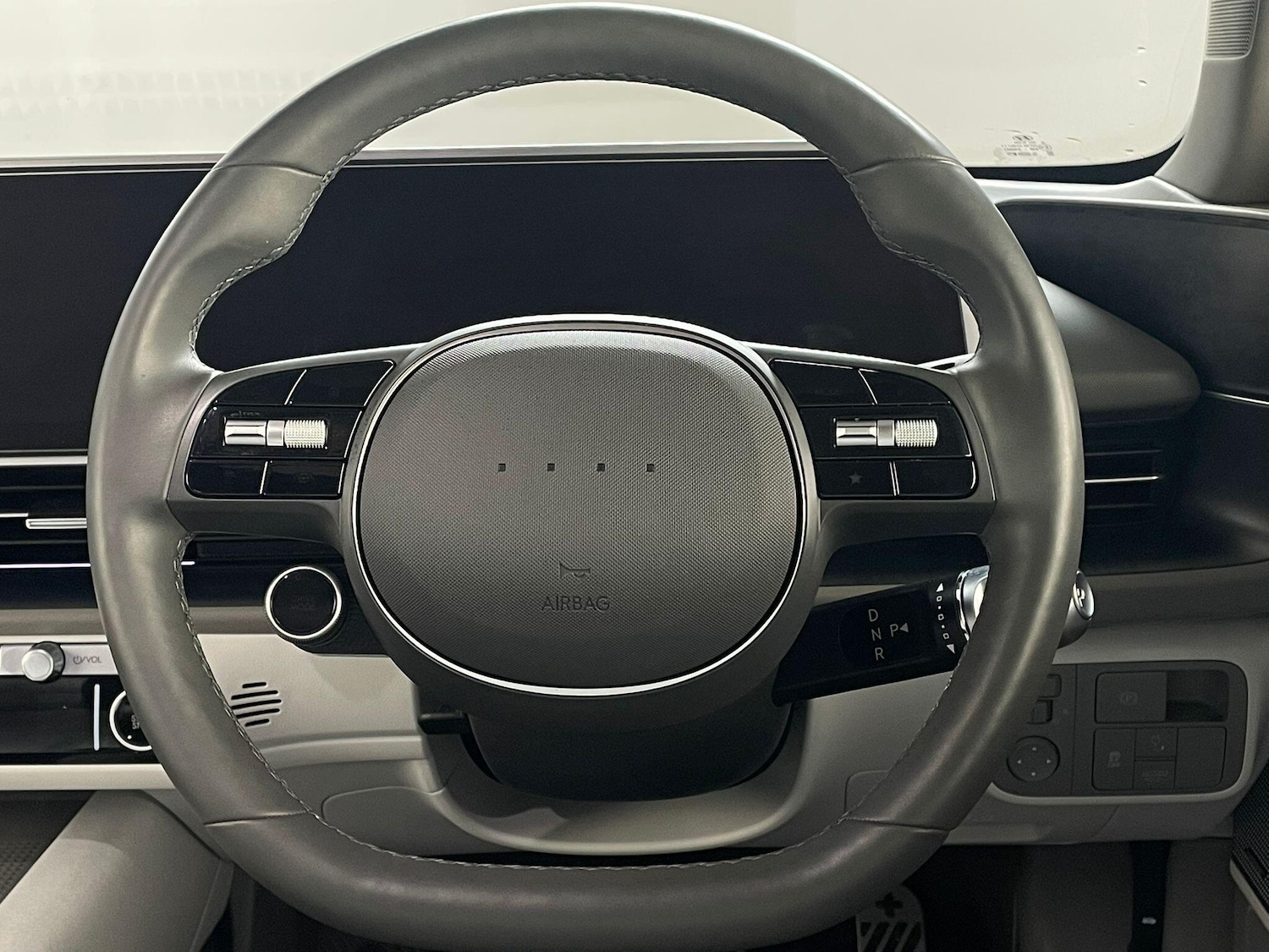 Used Hyundai IONIQ 6 2023 for sale - 76152994: Photo 9