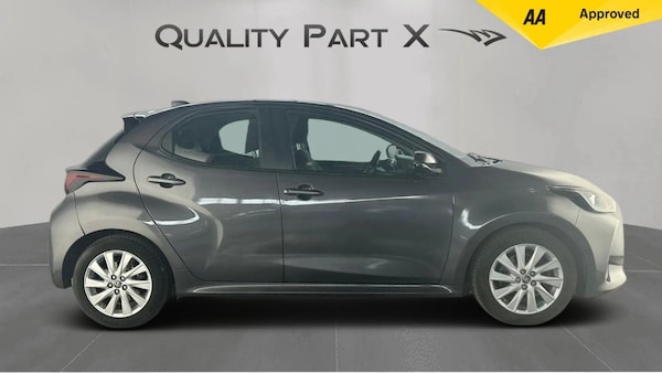 Used Toyota Yaris 2022 for sale - 75139380: Photo 2