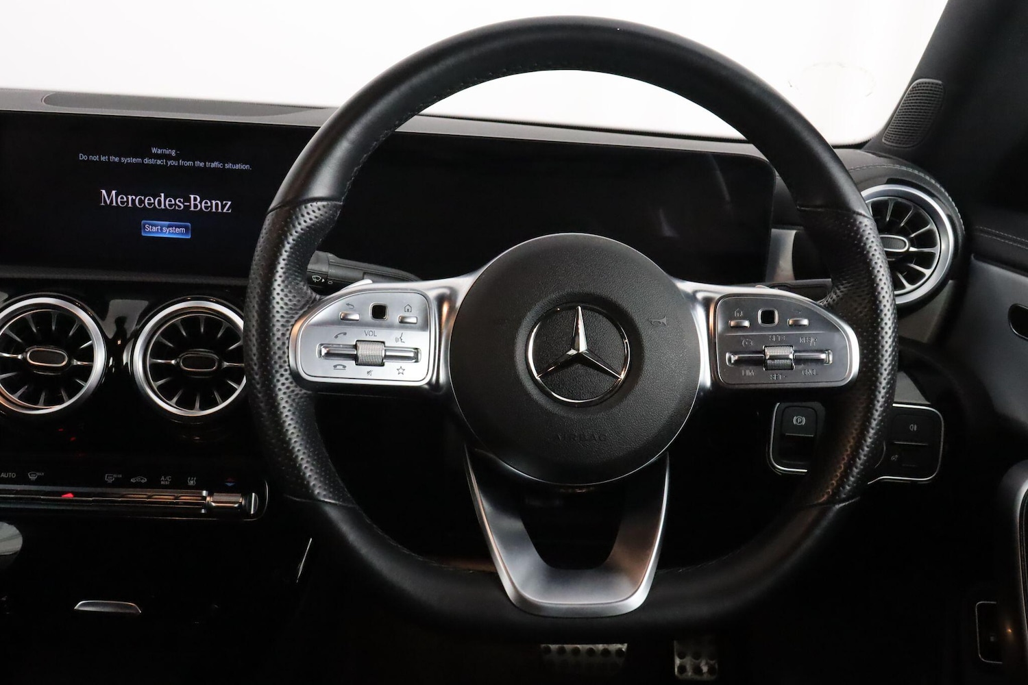 Used Mercedes-Benz CLA 2022 for sale - 76645918: Photo 9