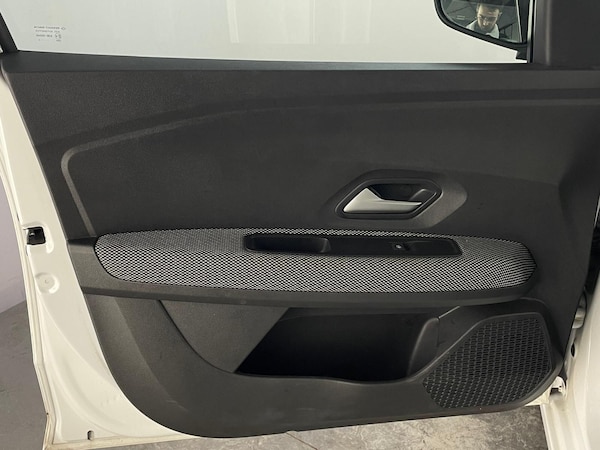 Used Dacia Sandero 2023 for sale - 76083846: Photo 32