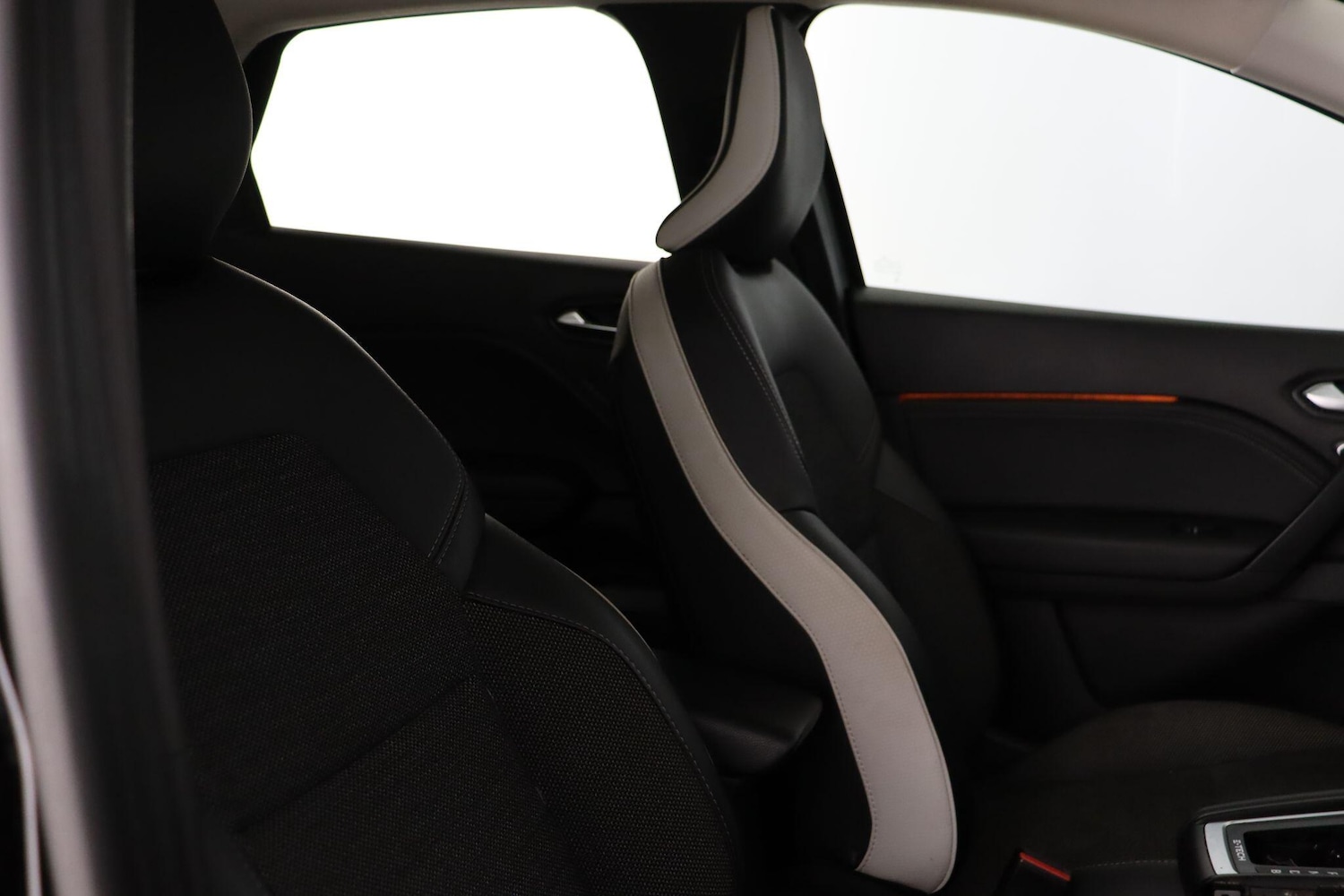 Used Renault Captur 2023 for sale - 77909440: Photo 13