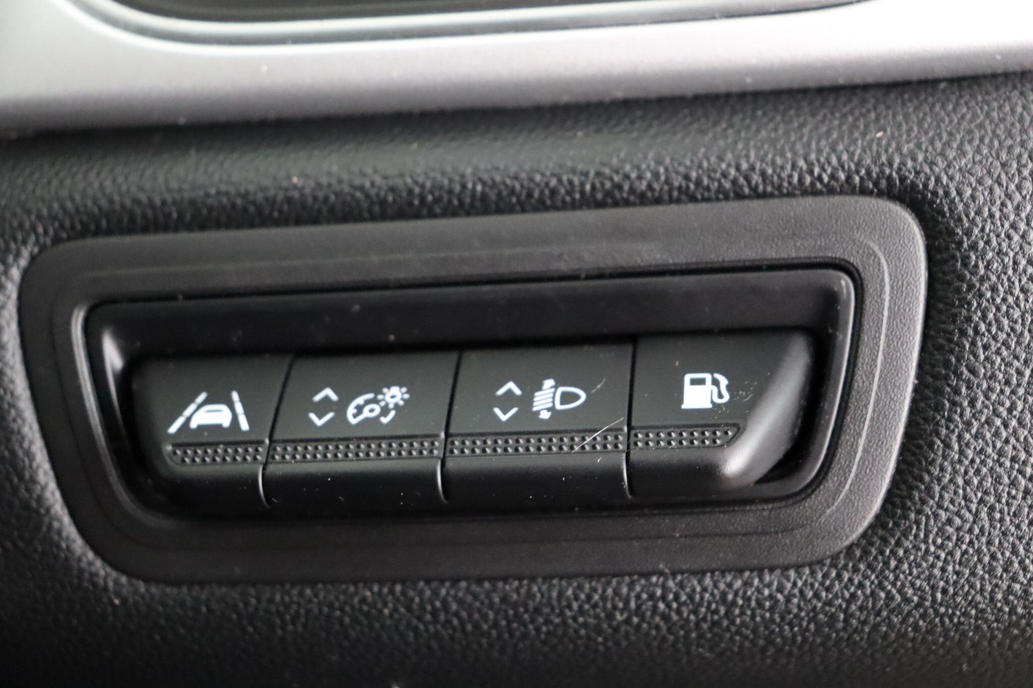 Used Renault Captur 2023 for sale - 77909440: Photo 18