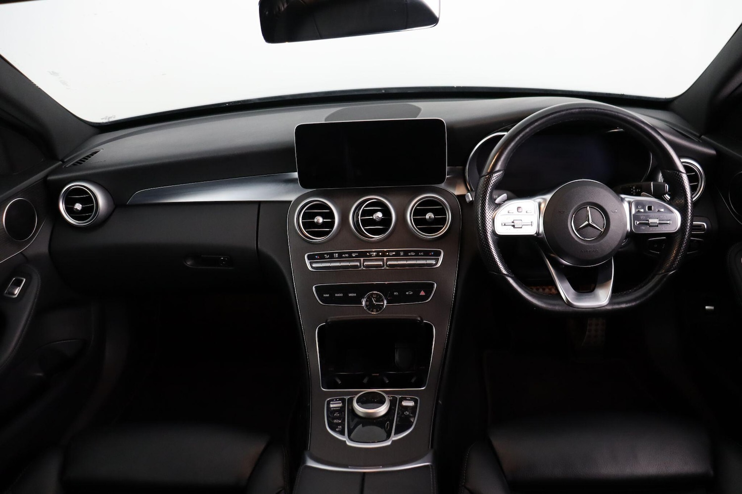 Used Mercedes-Benz C Class 2021 for sale - 76899630: Photo 10