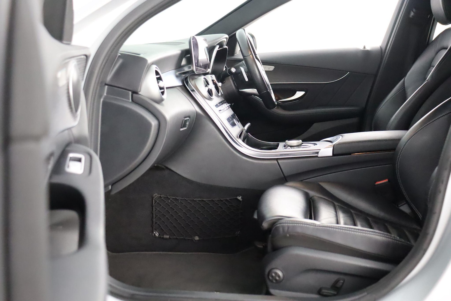 Used Mercedes-Benz C Class 2021 for sale - 76899630: Photo 14