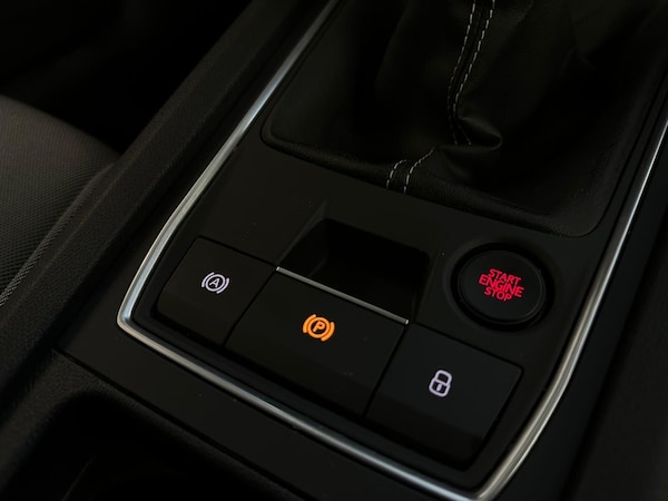 Used SEAT Leon 2023 for sale - 75623732: Photo 28