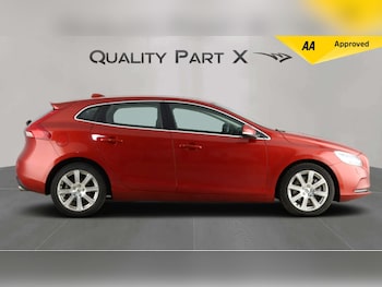 Used Volvo V40 2019 for sale - 78840130: Photo