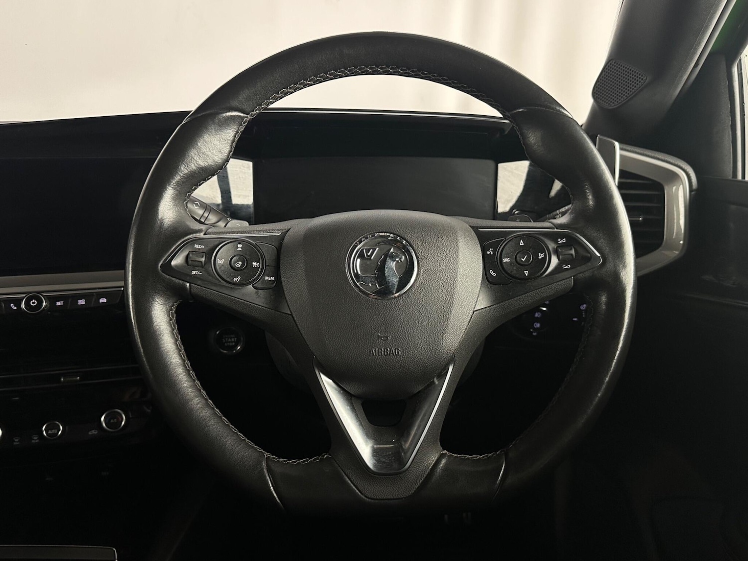 Used Vauxhall Mokka 2023 for sale - 76360619: Photo 6