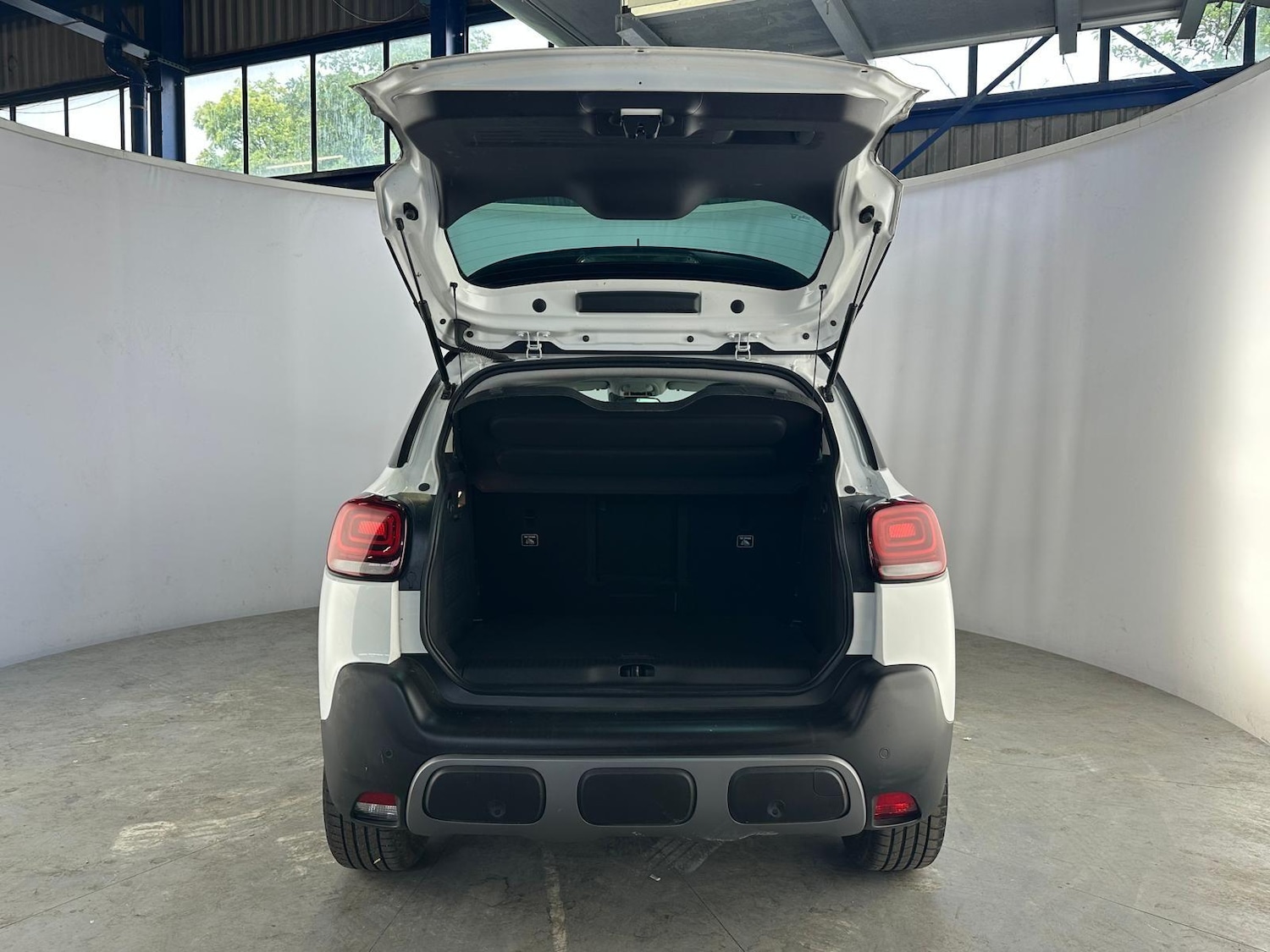 Vehicle 29